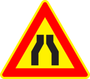 Dopravná značka - zúžená vozovka z oboch strán (ako dočasná dopravná značka)
